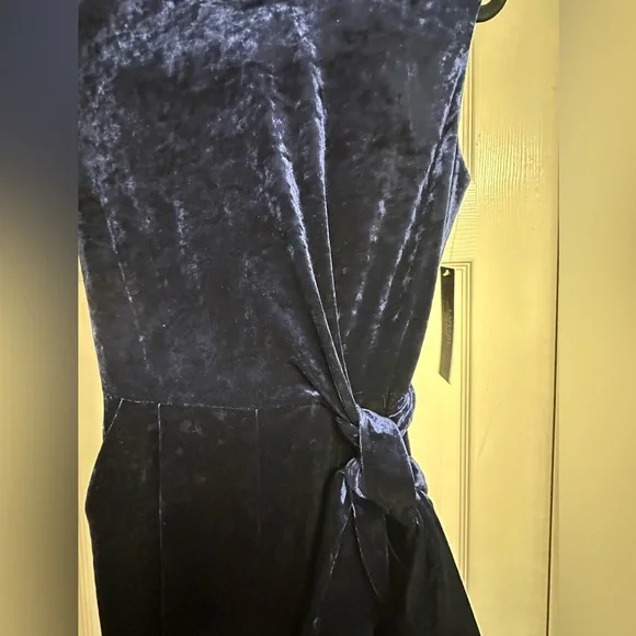 Tahari ASL Women’s Side Tie Jumpsuit  
Size: 8 
Color: Navy - Picture 5 of 9